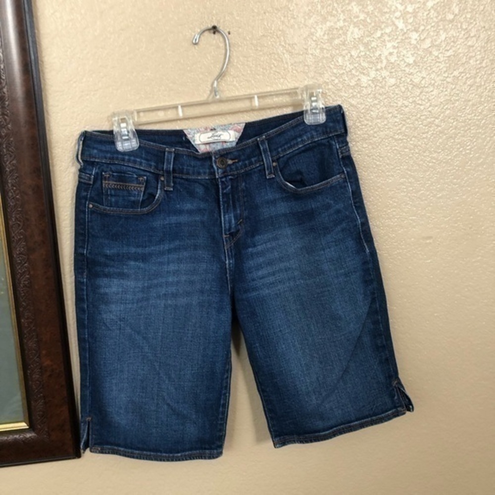 Vintage Levi’s Denim Zipper Shorts size 4